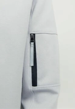 Jack & Jones JcoshadeCrew Neck- Sweater - High Rise -Jack & Jones Verkoopwinkel 01ae456cfa0b40e5983532da52ef7529