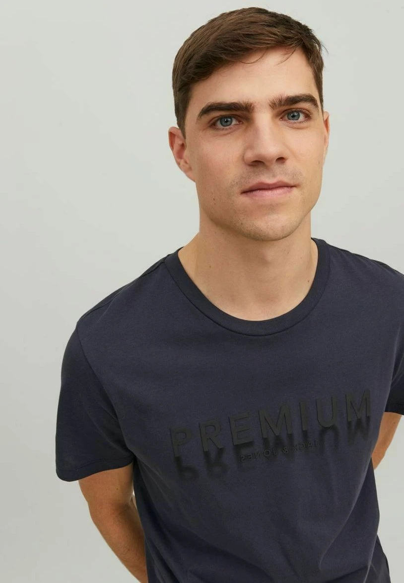 JACK&JONES Premium Logo - T-Shirt Print - Perfect Navy 4 JACK&JONES Premium Logo - T-Shirt Print - Perfect Navy - Afbeelding 4