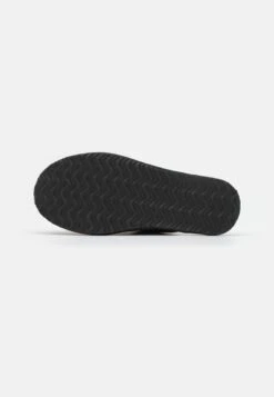Jack & Jones Jfwevans Slipper - Pantoffels - Anthracite 10 Jack & Jones Jfwevans Slipper - Pantoffels - Anthracite -Jack & Jones Verkoopwinkel 43e08ff215b84002a09a95f025c8f191