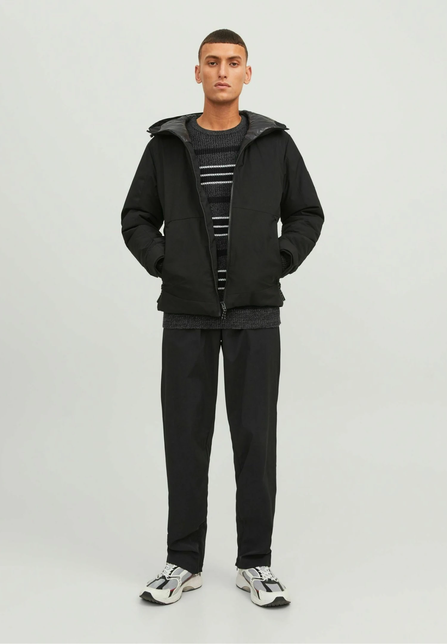 Jack & Jones Jcotwist Striped Crew Neck - Trui - Black 2 Jack & Jones Jcotwist Striped Crew Neck - Trui - Black - Afbeelding 2