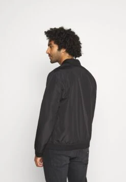Jack & Jones Jorclubing - Bomberjacks - Black -Jack & Jones Verkoopwinkel 64243ffb4d104a1fb3f0ab8b4a28c703
