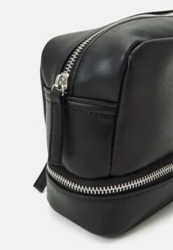 Jack & Jones JacjayToilet Bottom Zip Bag Unisex - Reisaccessoires - Black -Jack & Jones Verkoopwinkel 8133ce6d8ce7429ead9f203e123172c6