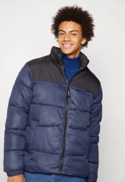 Jack & Jones Chili - Winterjas - Navy Blazer 9 Jack & Jones Chili - Winterjas - Navy Blazer -Jack & Jones Verkoopwinkel b9e2421aa2274fffb859079b6f8f9c46
