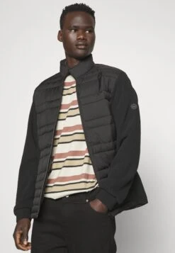 Jack & Jones Jjsanto Hybrid- Lichte Jas - Black 10 Jack & Jones Jjsanto Hybrid- Lichte Jas - Black -Jack & Jones Verkoopwinkel bc89e2c5083d417ca5fd5a64d0871dfe