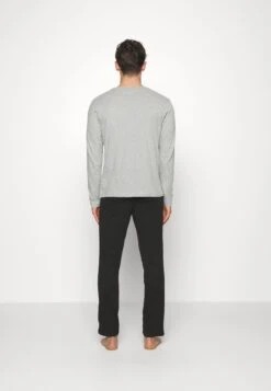 Jack & Jones Jacbasic Logo Tee And Lougepants Set - Pyjama - Light Grey -Jack & Jones Verkoopwinkel c00e762fa89d48e0bbbffdd23bbc091e