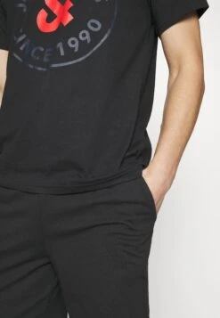 Jack & Jones Jacaaron Ss Tee And Shorts Set - Pyjama - Black -Jack & Jones Verkoopwinkel dd64de4a64f54a3f957c9216634c75fa
