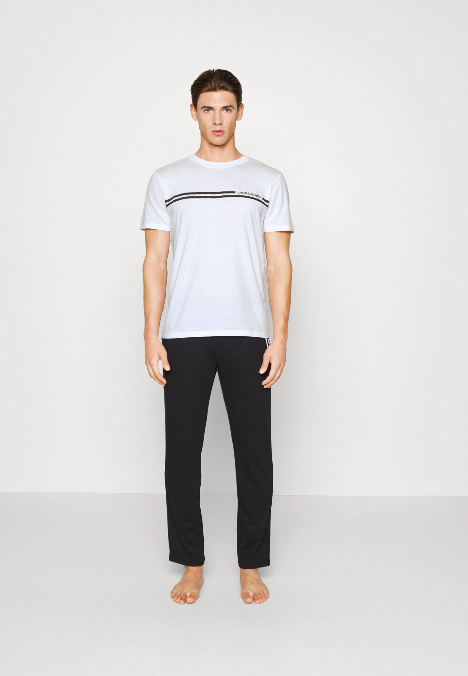 Jack & Jones Jacwilliam Tee And Pants - Pyjama - White/Black 1 Jack & Jones Jacwilliam Tee And Pants - Pyjama - White/Black